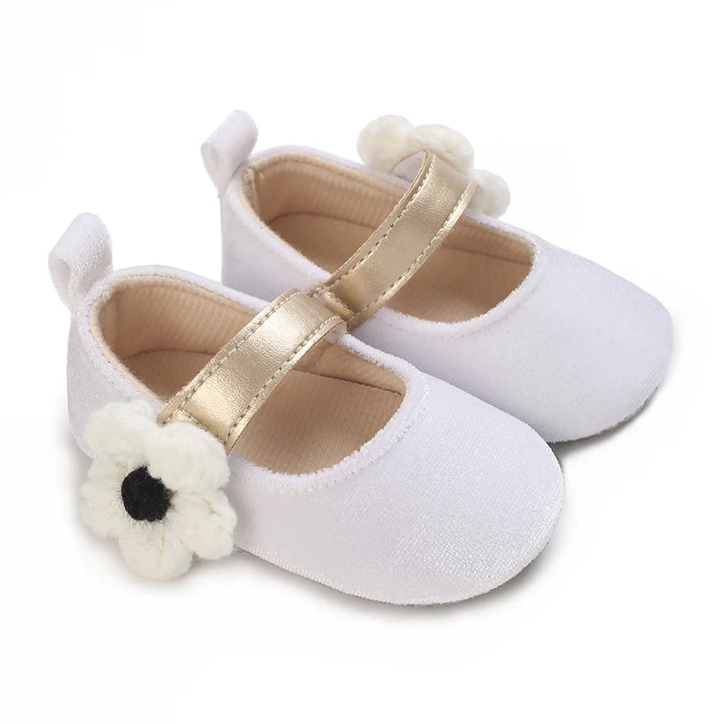 Elegant White Newborn Baby Walking Shoes with Lace Bow Princess Design Comfortable Soft Sole for Infant Girls