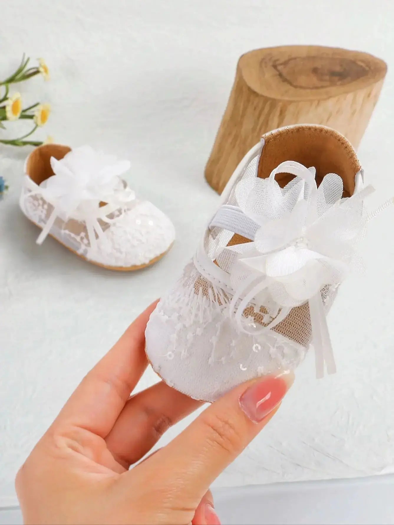 Newborn baby shoes, baby girl shoes, anti slip butterfly flower classic princess skirt shoes, children's first walking shoes
