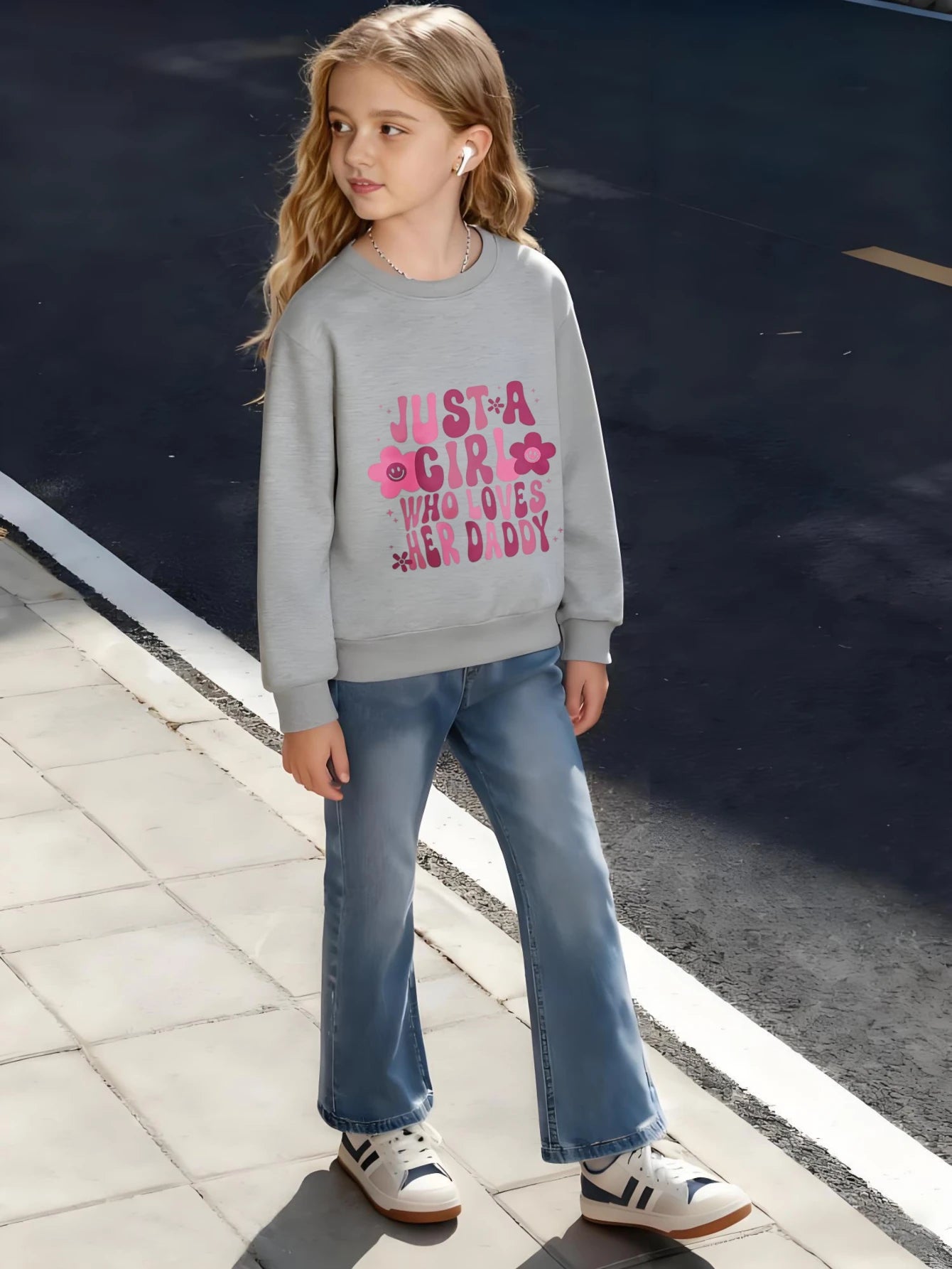 Kids Crew Neck Sweatshirt JUST A GIRL WHO LOVES HER DADDY Text With Pink Flower Star Graphic White Pullover For Girls