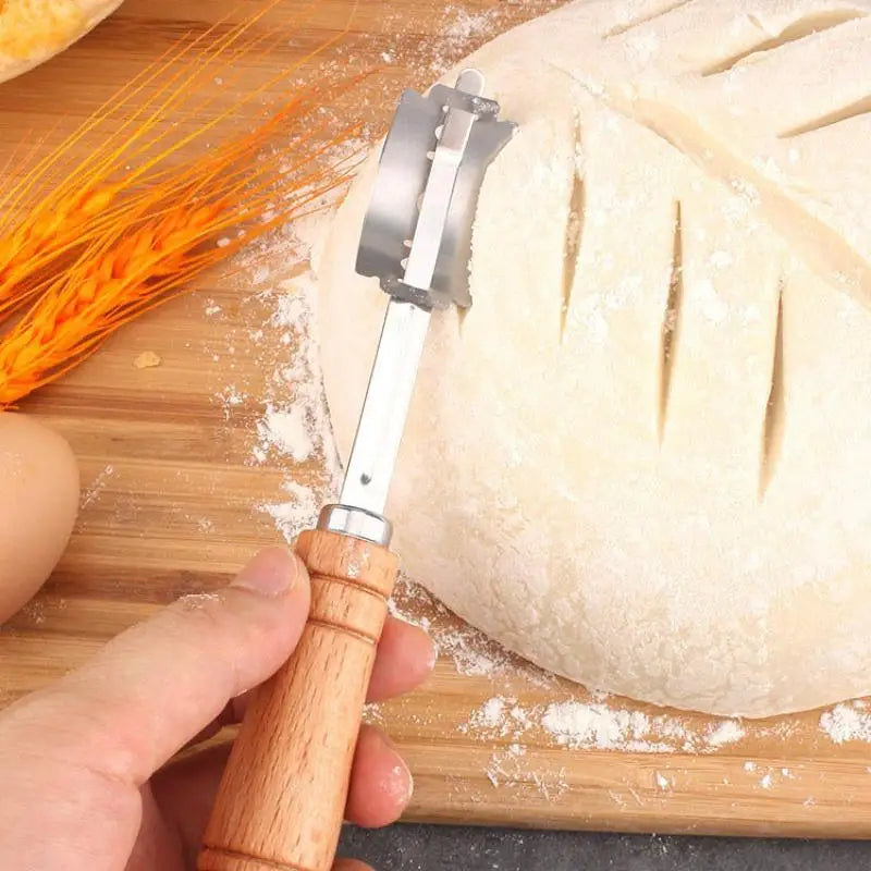 Bread Pastry Cutter with 5 Blades, Toast Curved Bread Knife, Wooden Handle, Baking Accessory, Pastry Spatulas