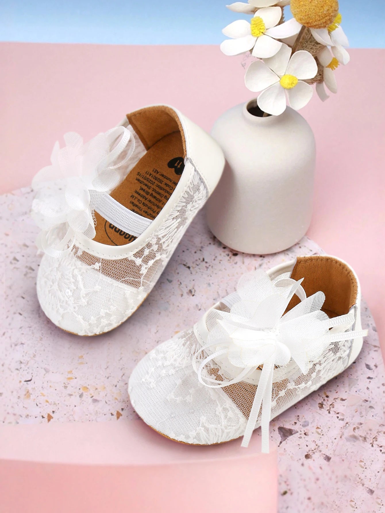 Newborn baby shoes, baby girl shoes, anti slip butterfly flower classic princess skirt shoes, children's first walking shoes