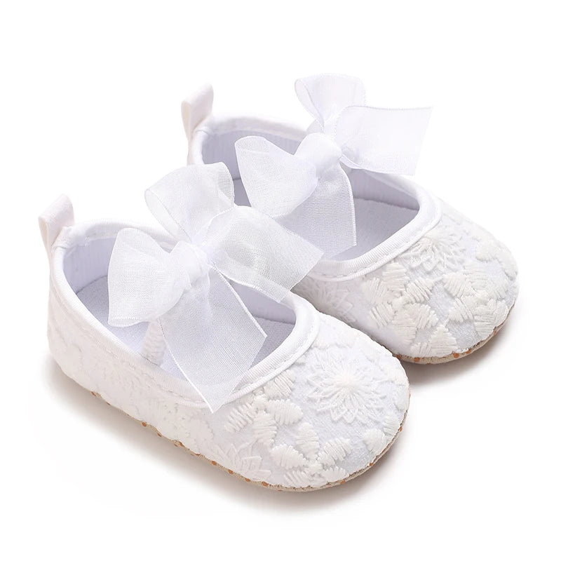 Elegant White Newborn Baby Walking Shoes with Lace Bow Princess Design Comfortable Soft Sole for Infant Girls