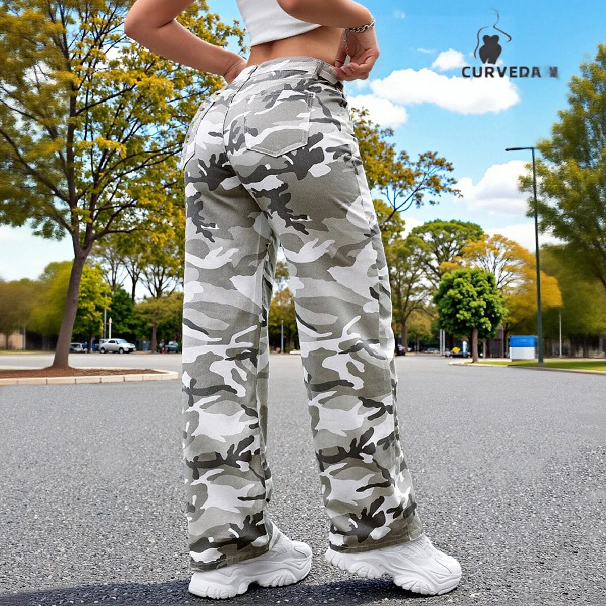 Plus-Size Women's Camo Relaxed-Fit Denim Jeans - Versatile for Casual Wear, Retains Shape Well