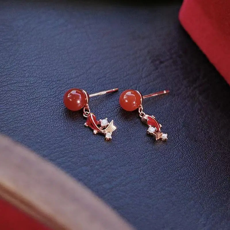 A pair of sterling silver fashion lucky koi fish stud earrings, exquisite women's stud earrings, suitable for parties,