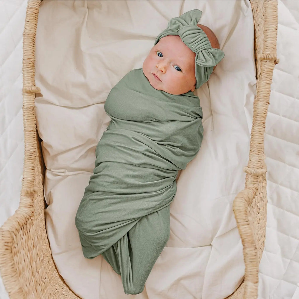 Newborn Baby Girl Swaddle Set with Headband, Beanie & Blanket - Soft Polyester for 0-3 Months