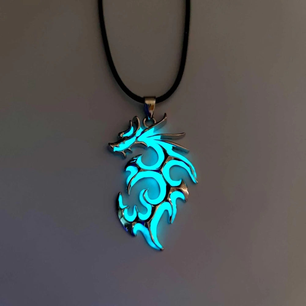 Womens Teen Girls Luminous Moon Necklace Moon Pendants Chain Choker Glow in The Dark Necklace Jewelry Gifts