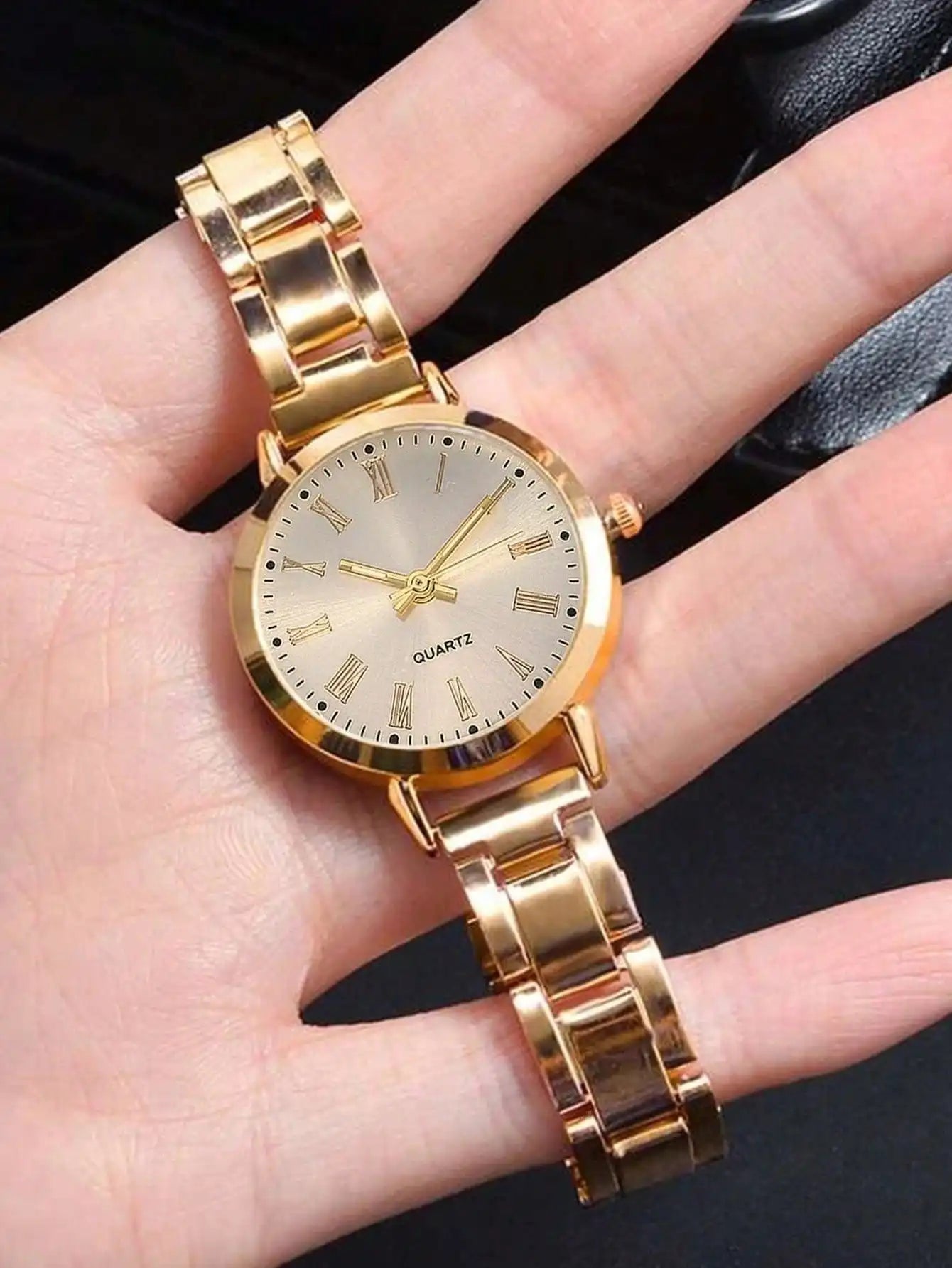 Elegant Gold Tone Numeral Quartz Watch for Women with Stainless Steel Band