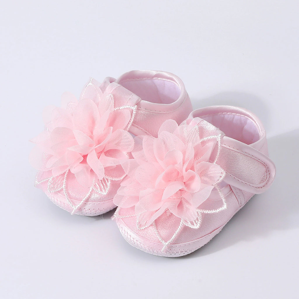 Adorable Baby Girl Floral Print Slip-On Shoes with Soft Soles and Design for Infant Toddler s First Steps and Playtime