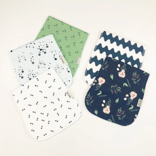 10-pack of soft and breathable baby burp towels - highly absorbent and breathable, suitable for newborns who spit up milk.