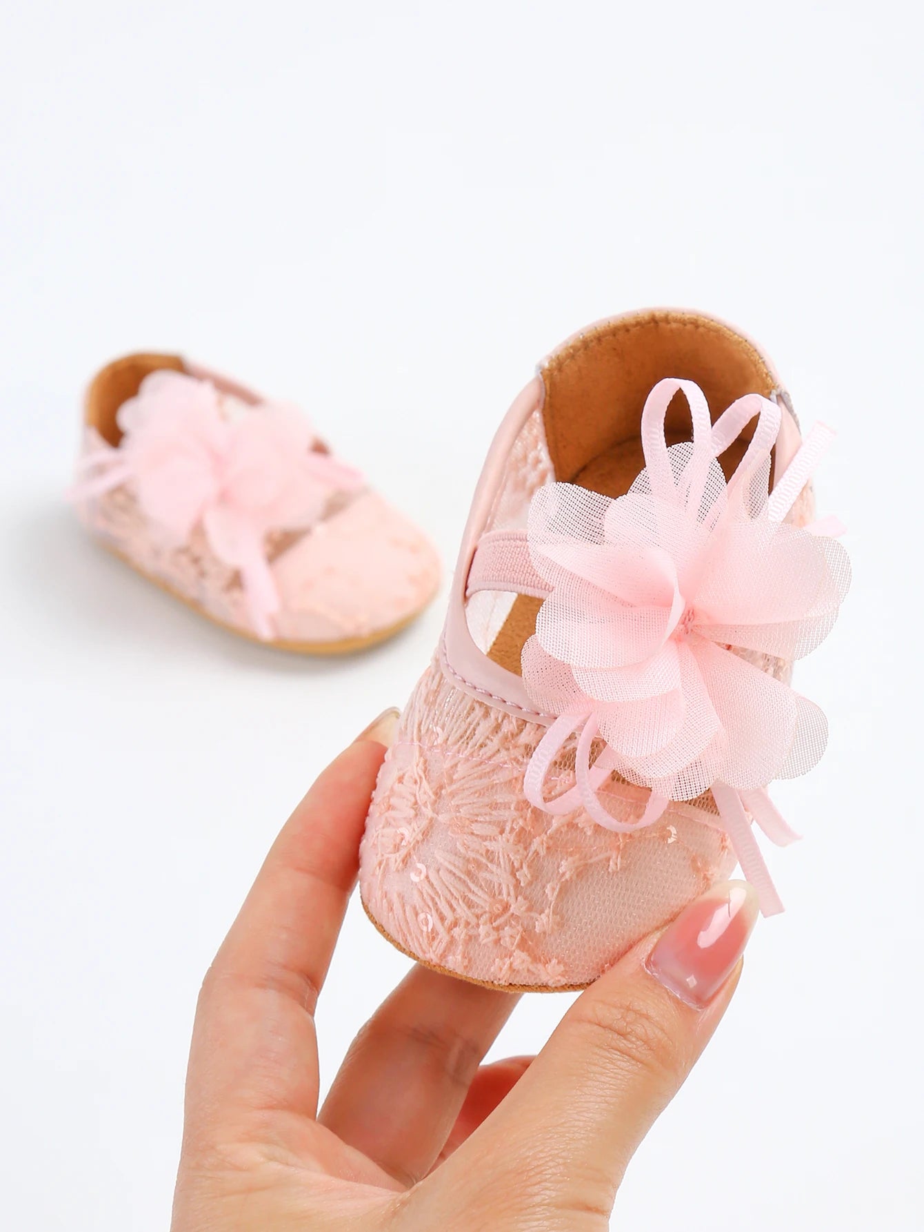 Newborn baby shoes, baby girl shoes, anti slip butterfly flower classic princess skirt shoes, children's first walking shoes